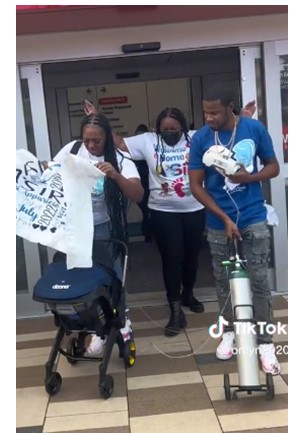 Man proposes to lover at hospital after she gave birth to baby boy (Video) - proposal