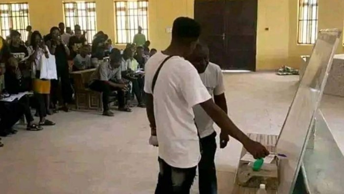 Make e go write JAMB again - Reactions as 'smart' 100 level student corrects lecturer in class - 100 level student correct lecturer