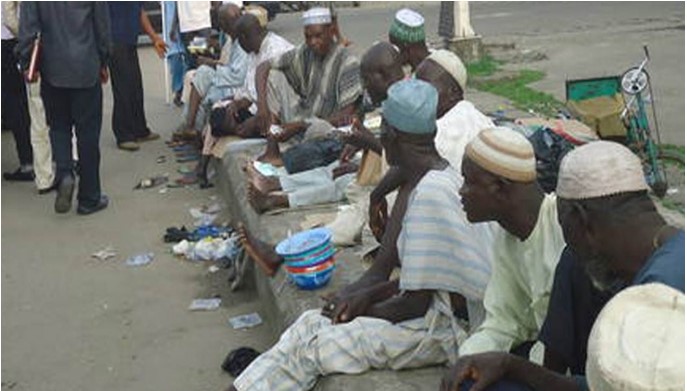 Drama as beggars reject old N1,000 note in Kaduna - beggar reject old naira notes