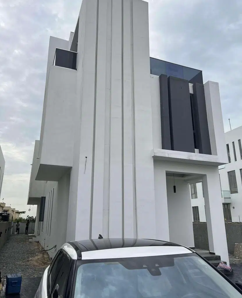 Bobrisky to gift old house to lucky fan as he prepares to move into Lekki mansion - bobrisky gift house