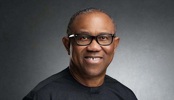 How woman laid her wrapper on the floor for Peter Obi to walk (Video) - peter obi wrapper woman