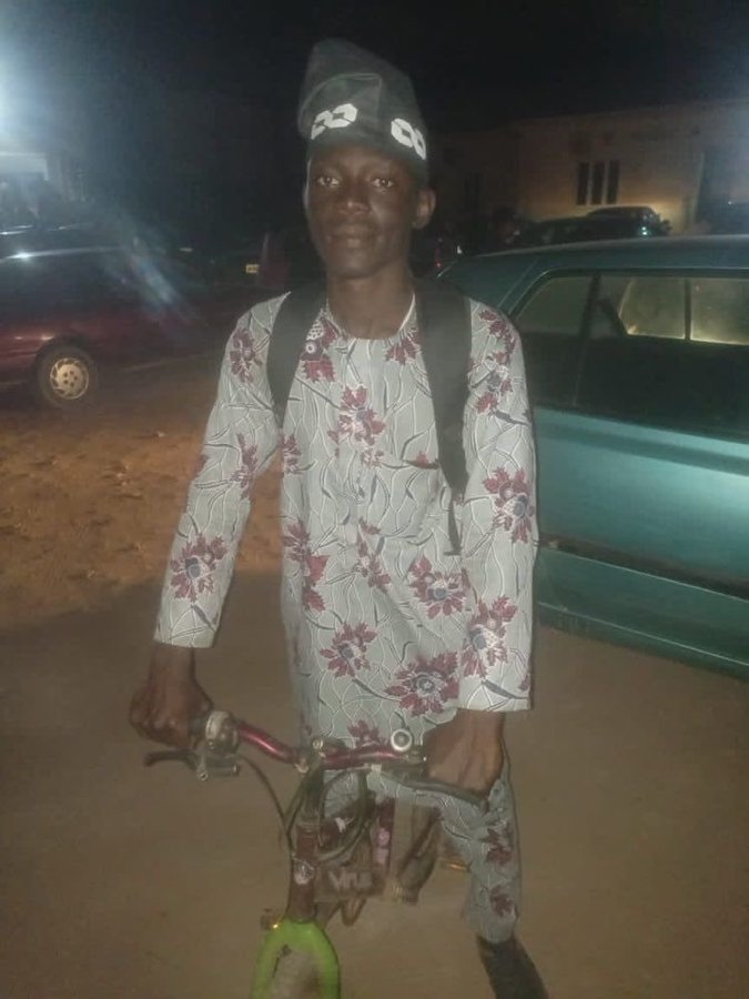 E don miss road - Reactions as man begins bicycle ride from Kastina to Lagos to congratulate Tinubu - man ride bicycle congratulate tinubu