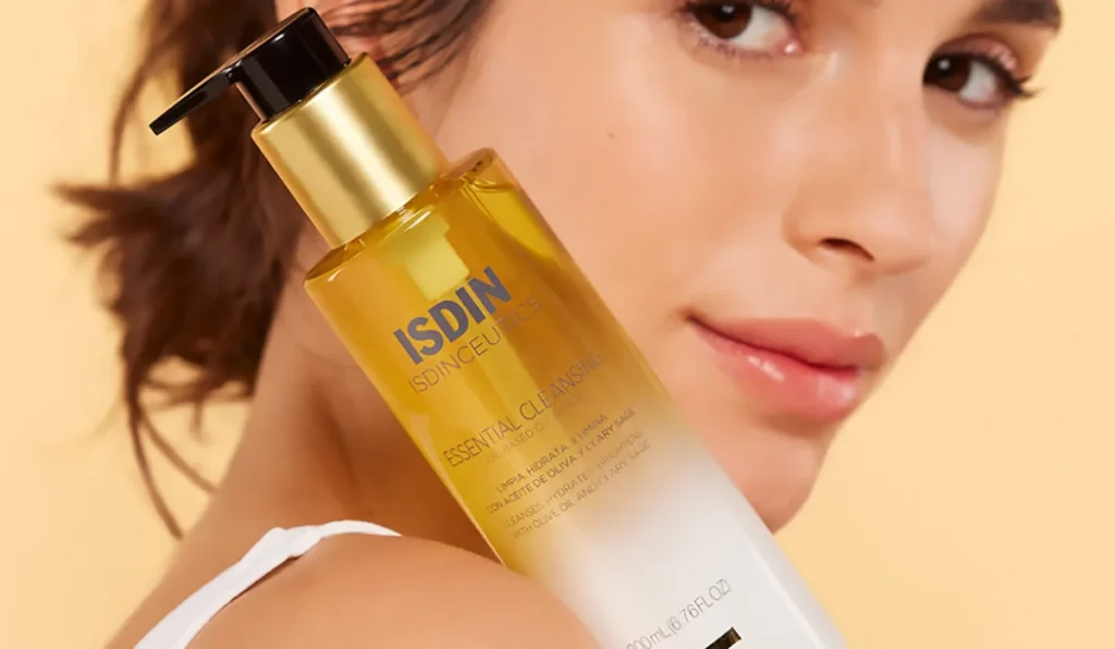 Importance of Cleansing Oil in Your Skincare Routine