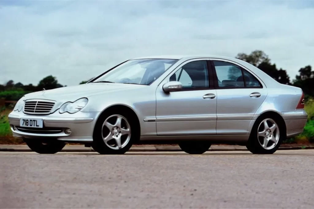 Mercedes Benz C200 2000/2001 Cars You Can Buy Below 1 million Naira