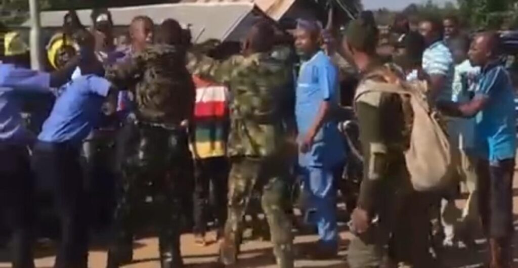 Police soldier exchange blows ekiti