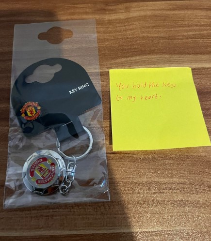 Woman 10 Manchester United gifts