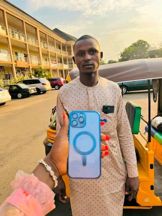 Keke driver returns passenger's iPhone 13 Pro Max in Katsina, rejects reward