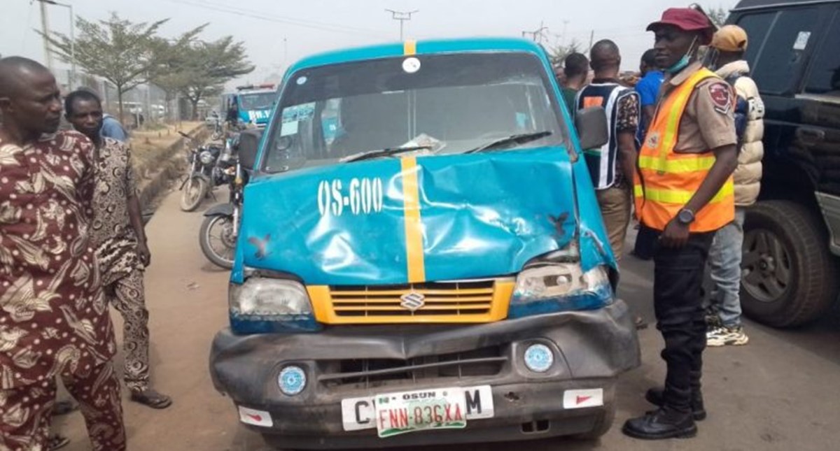 Bus driver slumps, dies while driving in Osun