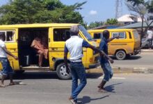 Lagos passenger takes over bus and starts driving as driver fights conductor