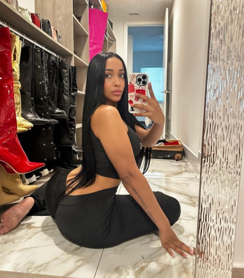 American model in viral leaked photo with Davido apologises